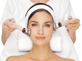 Hardware cosmetology for a face rejuvenation