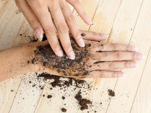 Salt and coffee scrub for hands